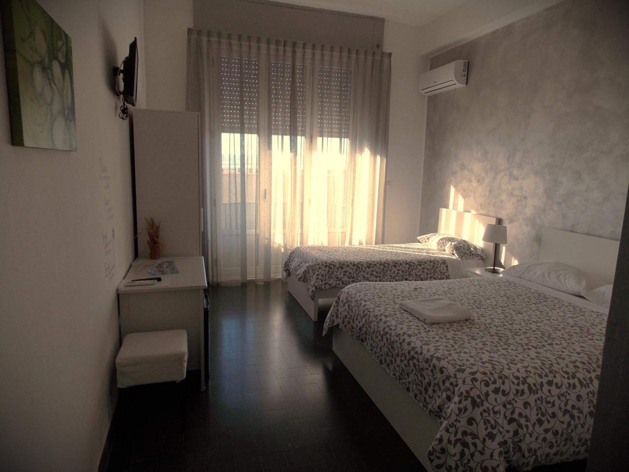 Central House Reggio di Calabria Buitenkant foto